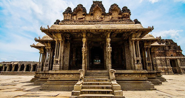 Vijaya Vittala Temple with stone chariot and musical pillars, Hampi UNESCO World Heritage Site