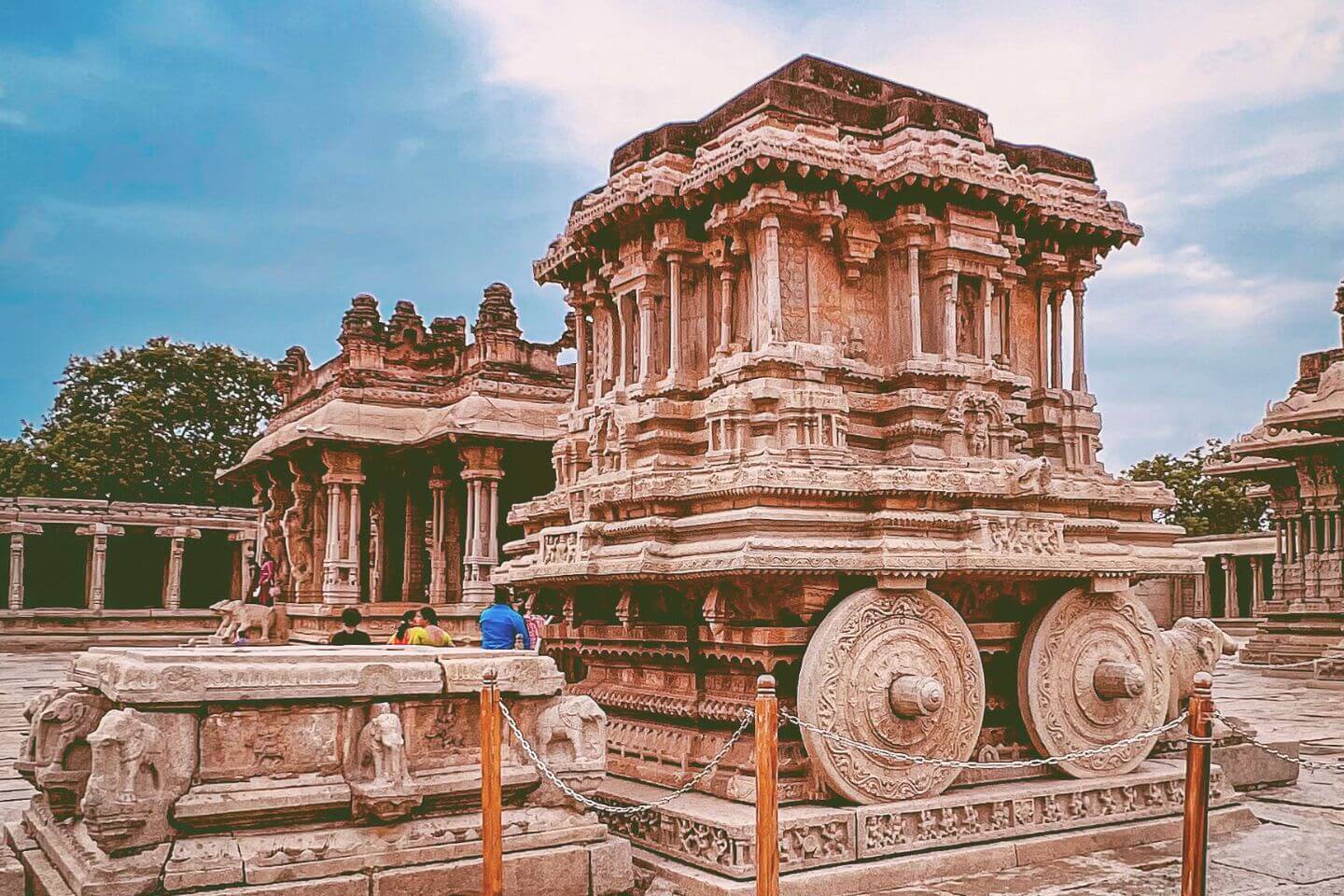 Hampi Tour Packages for Family