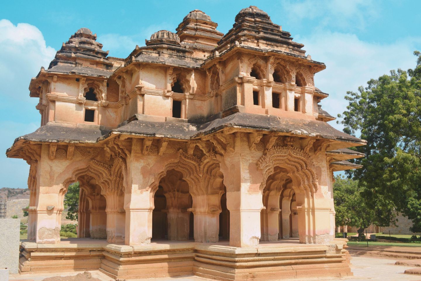 Hubli to Hampi Tour Packages